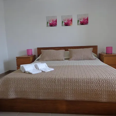 Shr Houses Holiday home Algarvia
